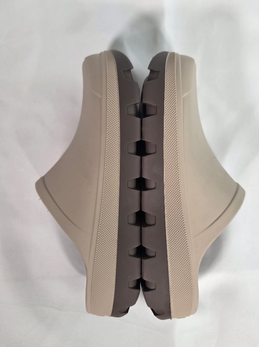 Kamik x Mira Mallius Nova Clogs Fossil Beige Bear Slip-on Mules US 6 | NWOT - Picture 6 of 6